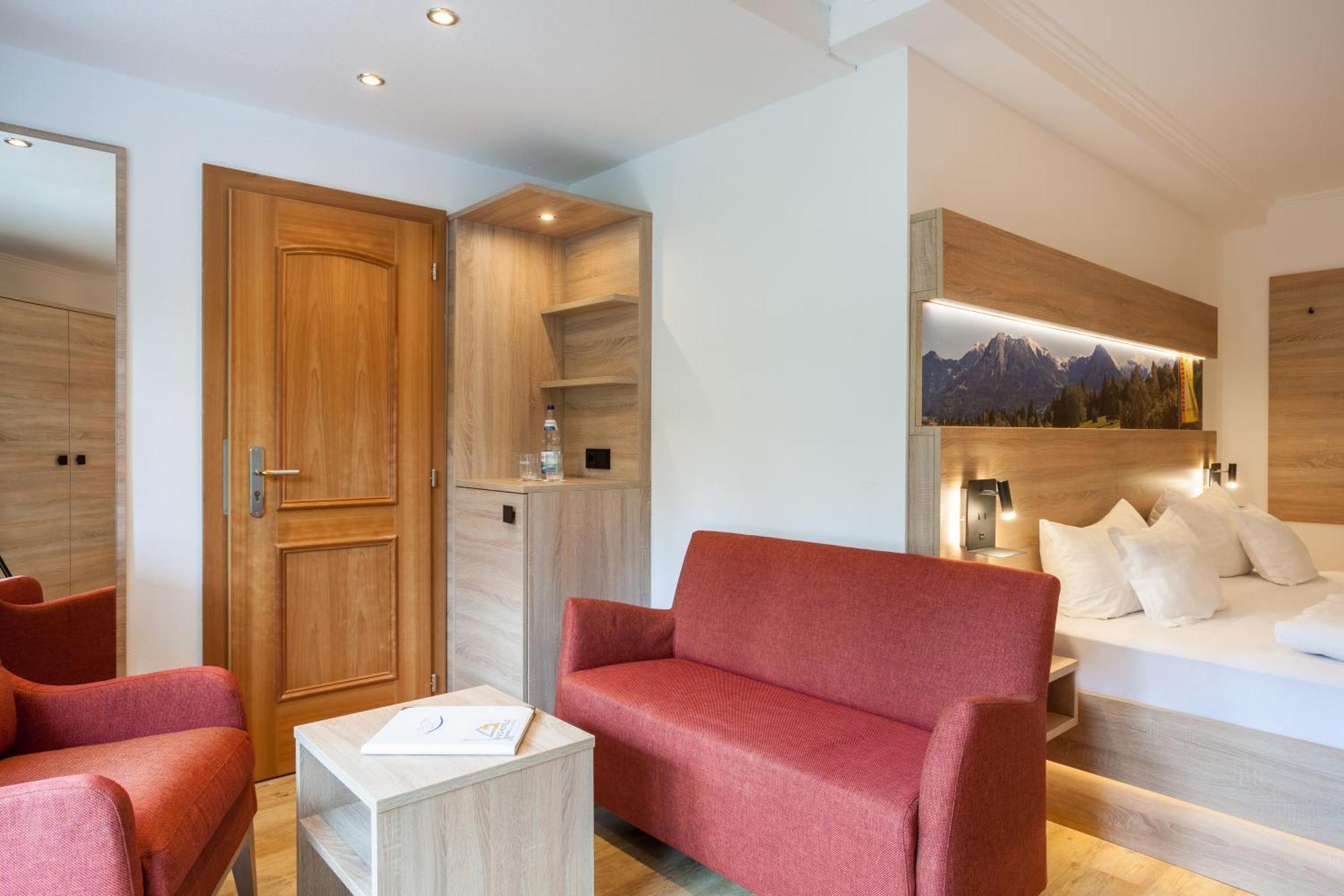 Ringhotel Nebelhornblick 4*